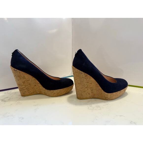 Stuart Weitzman Corkswoon Navy Wedges Size 6.5 w Dust Bag ASO Princess Kate - Picture 3 of 11